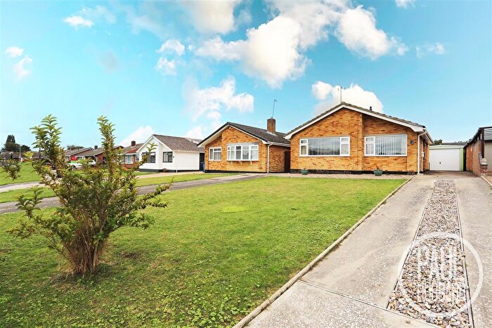 3 Bedroom Detached Bungalow For Sale In Heigham Drive, Lowestoft, NR33