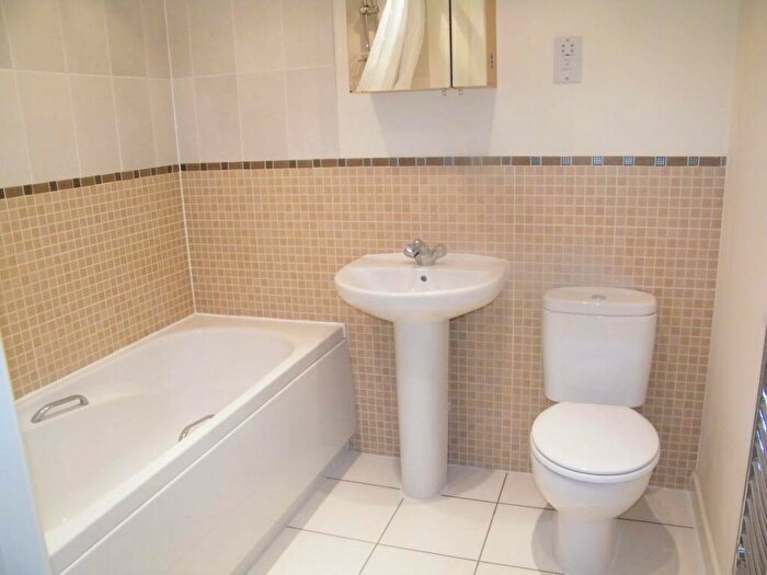 2 Bedroom Flat To Rent In Merrifield Court, Welwyn Garden City, AL7