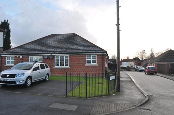 2 Bedroom Bungalow To Rent In Lambert Walk, Kendray, S70