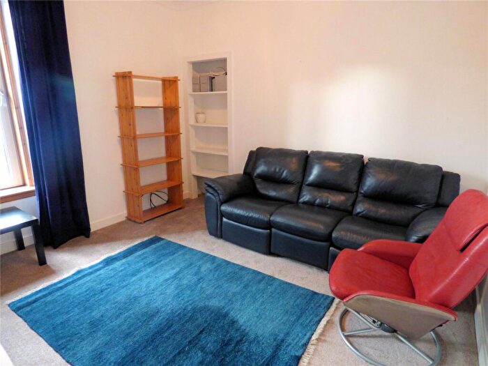 2 Bedroom Flat To Rent In Rose Street, Aberdeen, AB10