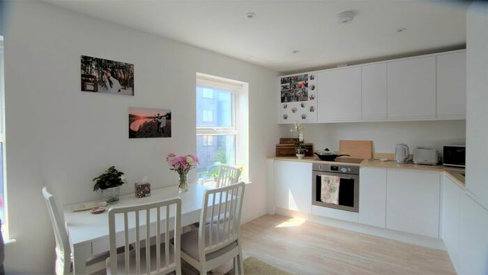 1 Bedroom Flat To Rent In Fortune Green Road, West Hampstead, NW6