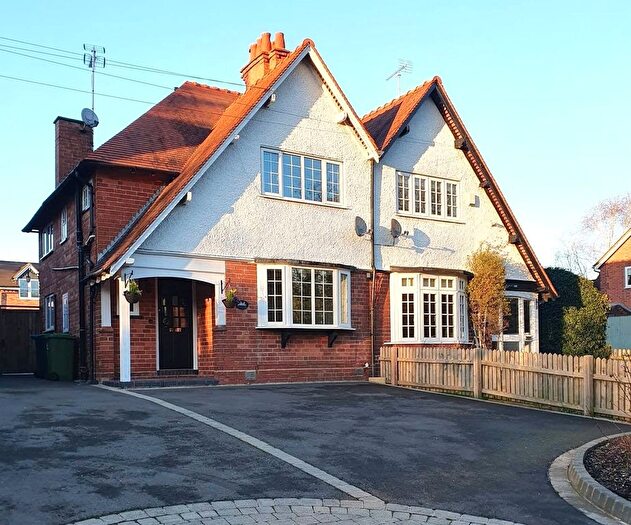 3 Bedroom Semi-Detached House For Sale In New Road, Henley-In-Arden, B95