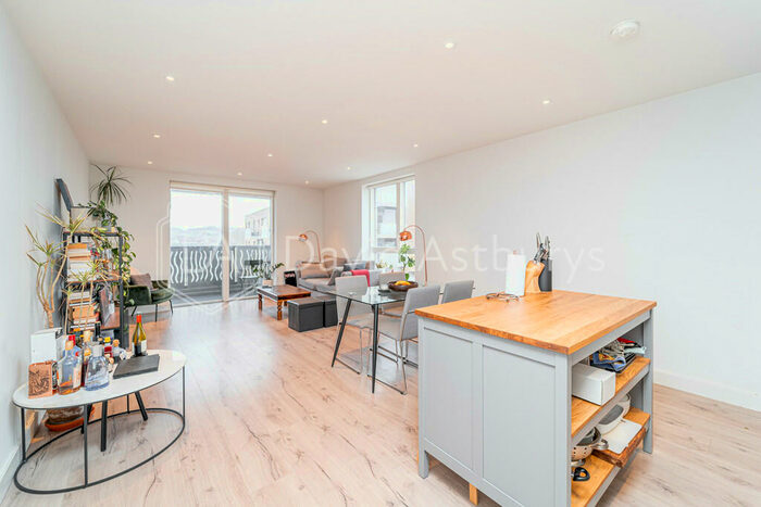 2 Bedroom Apartment To Rent In High Street, Hornsey, London, N8