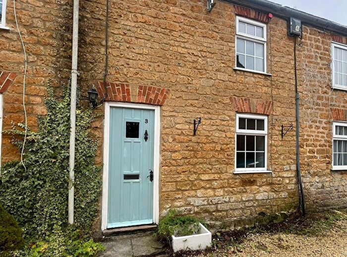 2 Bedroom Property To Rent In Chard Road, Drimpton, Beaminster, DT8