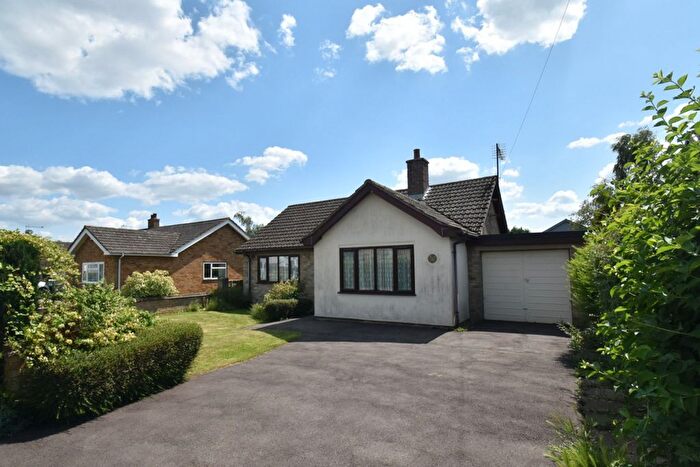 3 Bedroom Detached Bungalow For Sale In Feoffees Road, Somersham, PE28