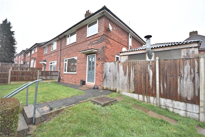 3 Bedroom Semi Detached House For Sale In Brooklands Close, Leeds, West Yorkshire, LS14
