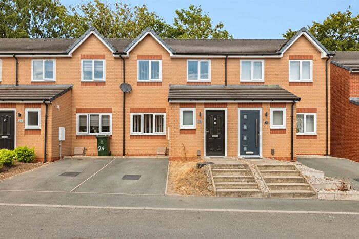 3 Bedroom Terraced House For Sale In Cherwell Drive, Buttershaw, Bradford, BD6