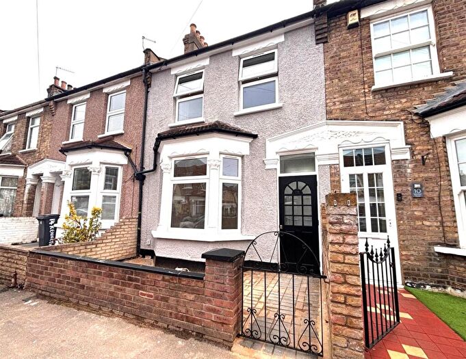 3 Bedroom Terraced House For Sale In Kenneth Road, Chadwell Heath, RM6