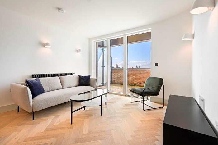 1 Bedroom Flat To Rent In Clifton Mansions, Park Avenue, London, NW2