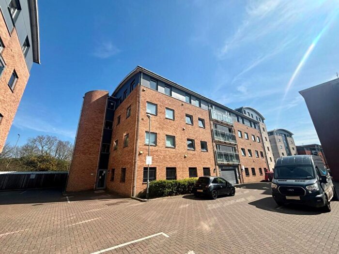 Studio To Rent In De Grey Road, Colchester, CO4