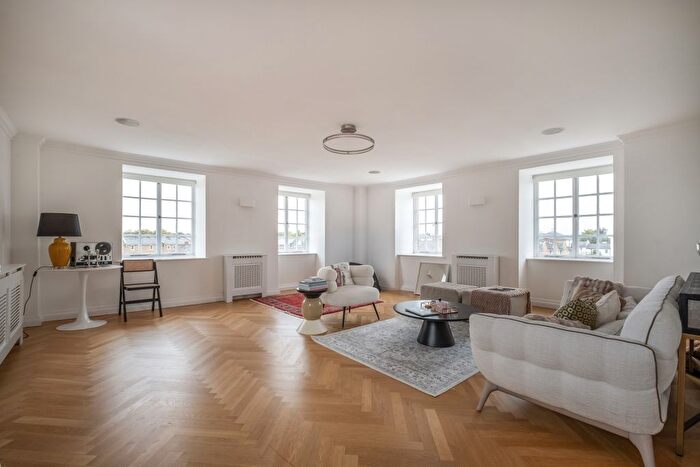 2 Bedroom Flat To Rent In Vitali Close, London, SW15
