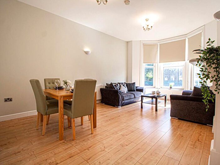 1 Bedroom Apartment To Rent In Apt, East Parade #, HG1