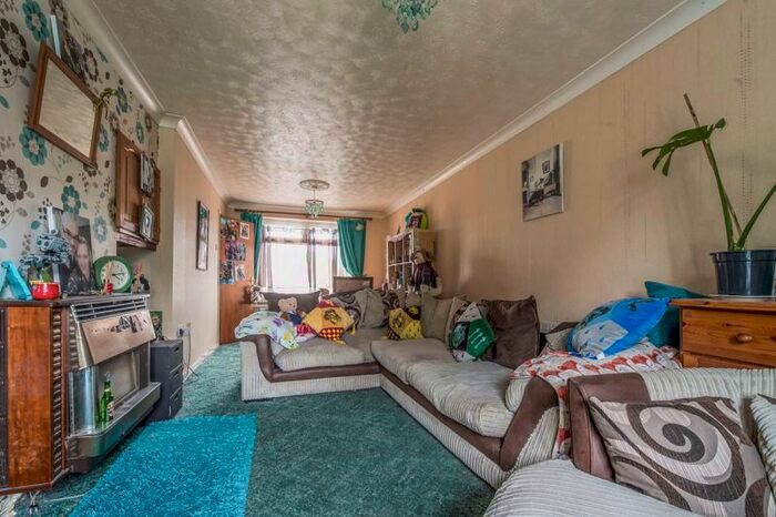 3 Bedroom Terraced House For Sale In Monnow Way, Bettws, Newport, NP20