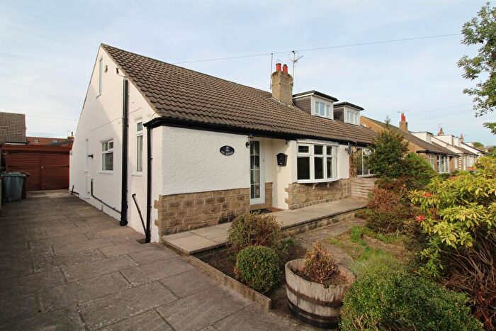 3 Bedroom Bungalow To Rent In The Birches, LS16