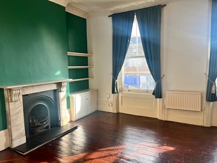 1 Bedroom Apartment To Rent In Fortess Road, NW5