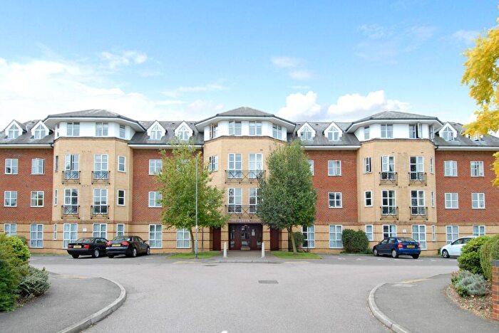 2 Bedroom Apartment To Rent In Dexter Close St. Albans, AL1