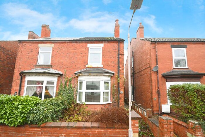 3 Bedroom Semi Detached House For Sale In St. Edmunds Avenue, Mansfield Woodhouse, Mansfield, Nottinghamshire, NG19