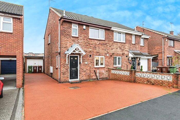 3 Bedroom Semi Detached House For Sale In Pollards Fields, Knottingley, WF11