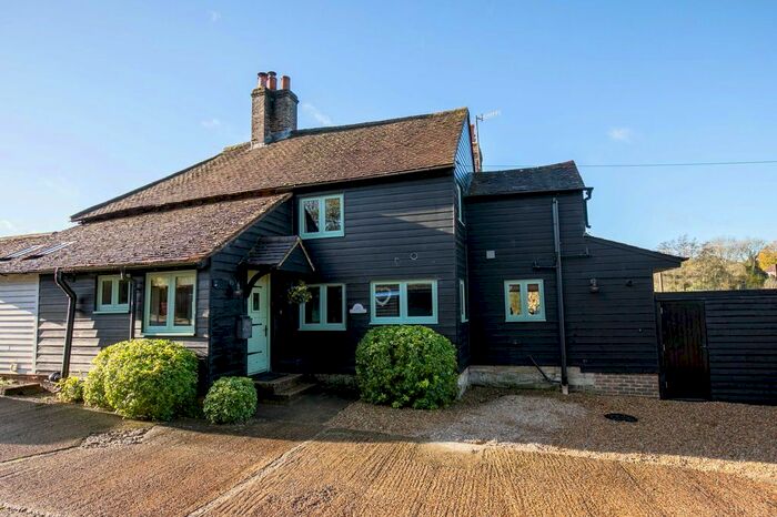 2 Bedroom Cottage For Sale In Parrock Lane, Colemans Hatch, TN7