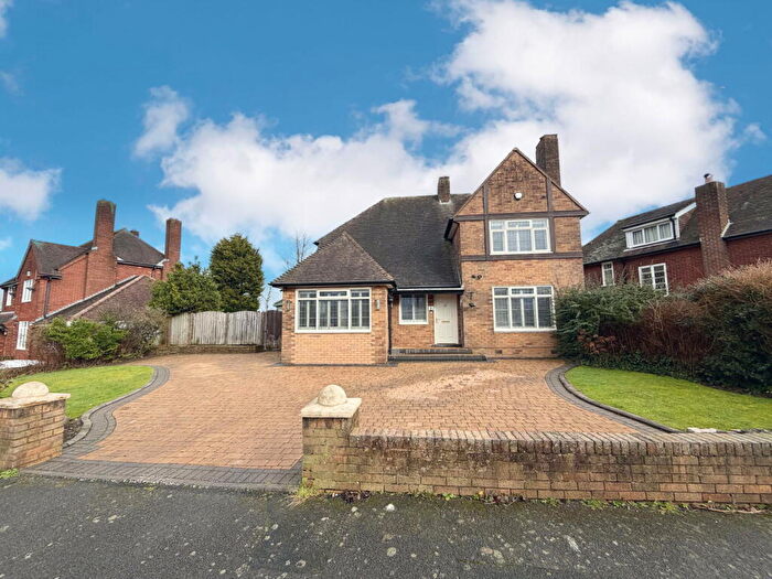 4 Bedroom Detached House For Sale In Elizabeth Grove, Oakham, Dudley, DY2