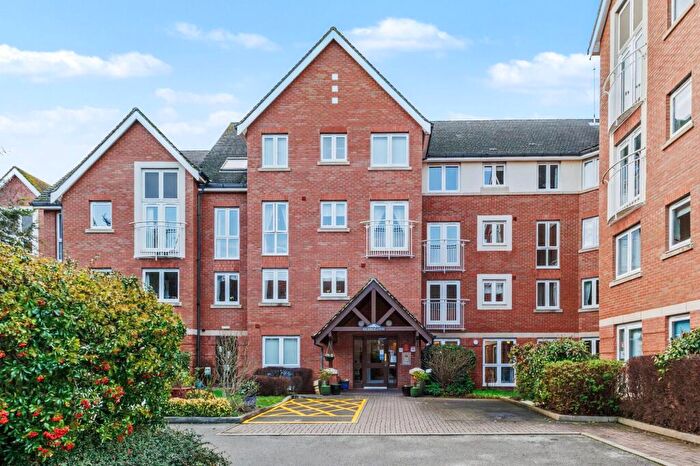 1 Bedroom Flat For Sale In Alcester Road, Stratford-Upon-Avon, CV37
