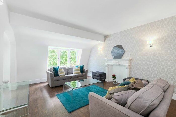 2 Bedroom Flat To Rent In Westbourne Terrace, London, W2