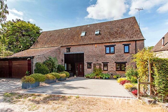 3 Bedroom Barn Conversion For Sale In Old Hall Lane, Whitwell, S80