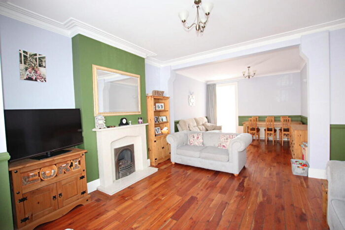 4 Bedroom Semi-Detached House For Sale In Fairfield Road, Clacton On Sea, CO15
