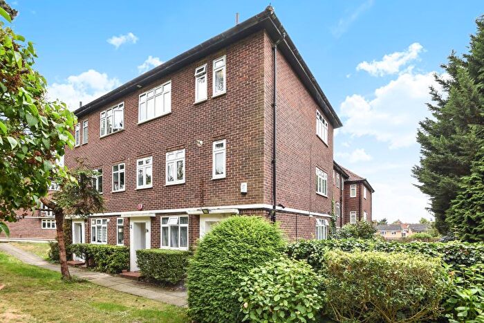 2 Bedroom Duplex To Rent In Cervantes Court, Northwood, HA6