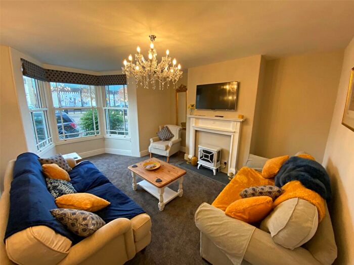 6 Bedroom Detached House For Sale In Park Street, Chatteris, Cambridgeshire, PE16