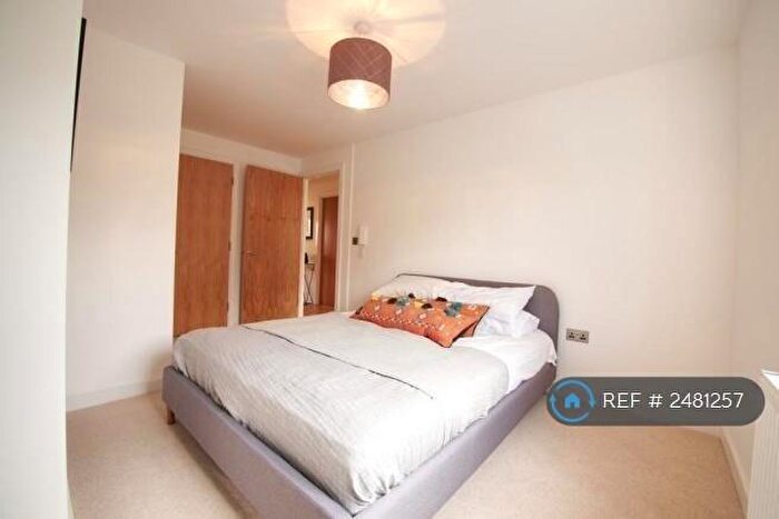 2 Bedroom Flat To Rent In Ainger Close, Aylesbury, HP19