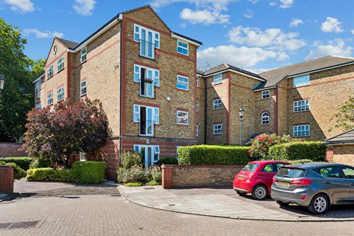 2 Bedroom Flat For Sale In Collard Place, London, NW1