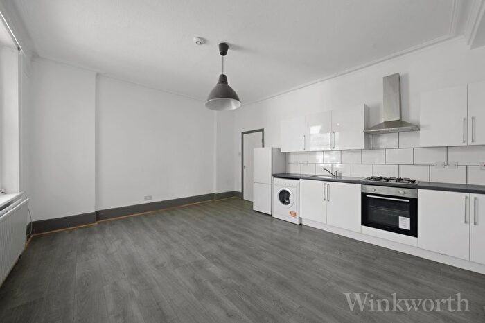 4 Bedroom Flat To Rent In Parkfield Road, London, SE14