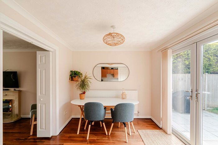 3 Bedroom Semi-Detached House For Sale In Gadshill Drive, Stoke Gifford, Bristol, BS34