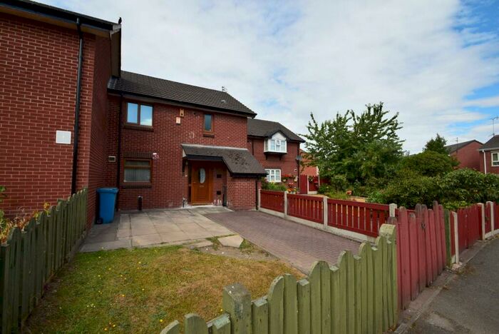 4 Bedroom Semi-Detached House To Rent In Culmington Close, Hulme, Manchester., M15