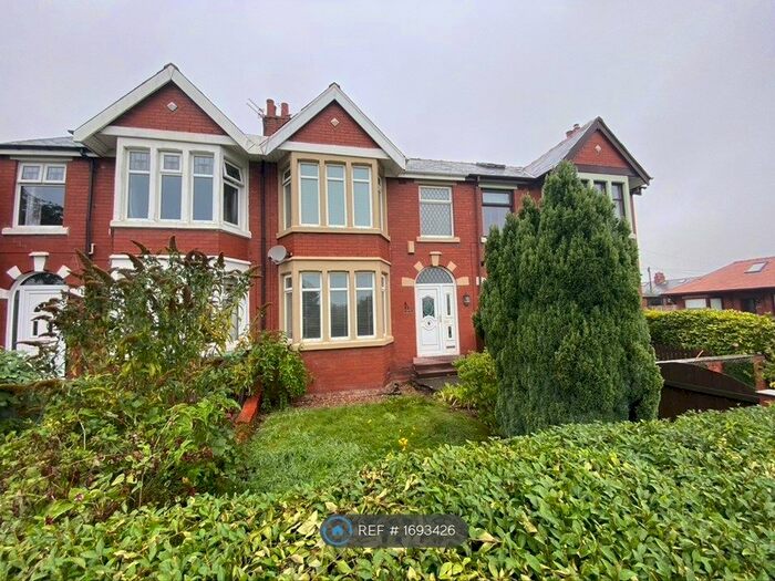 3 Bedroom Terraced House To Rent In Kingscote Drive, Blackpool, FY3