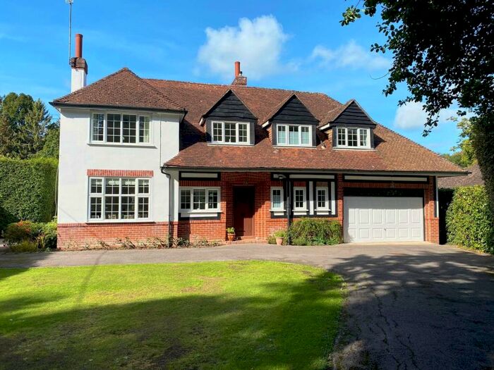 5 Bedroom Detached House For Sale In Peterscroft Avenue, Ashurst, Southampton, SO40