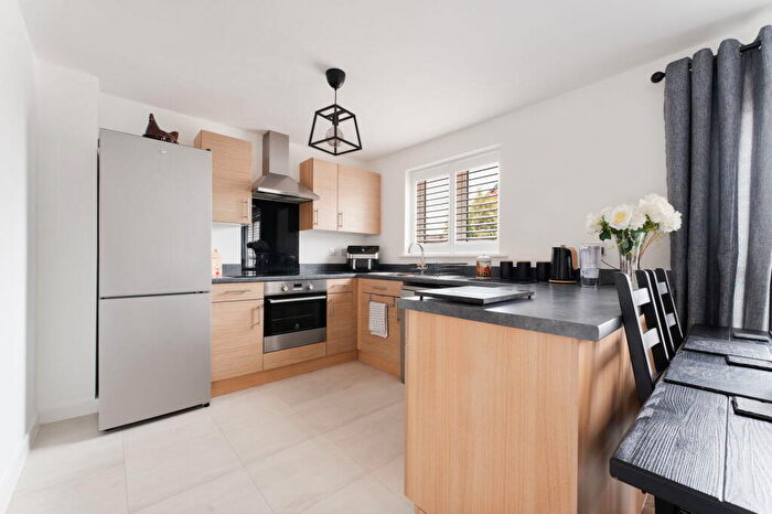 4 Bedroom Detached House For Sale In Brodie Rise, Salisbury, SP2