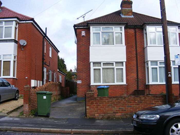 5 Bedroom House To Rent In Broadlands Road, Portswood, Southampton, SO17