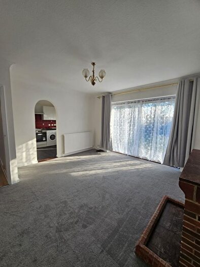 2 Bedroom Bungalow To Rent In Mayflower Way, Ongar, CM5