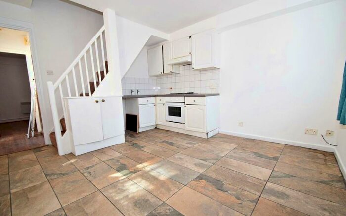 2 Bedroom Bungalow To Rent In Bournemouth, BH1