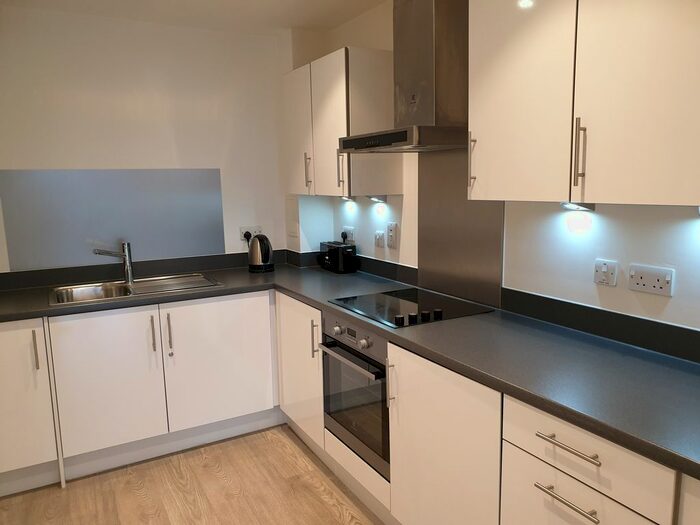 1 Bedroom Flat To Rent In Broomhill Road, London, SW18