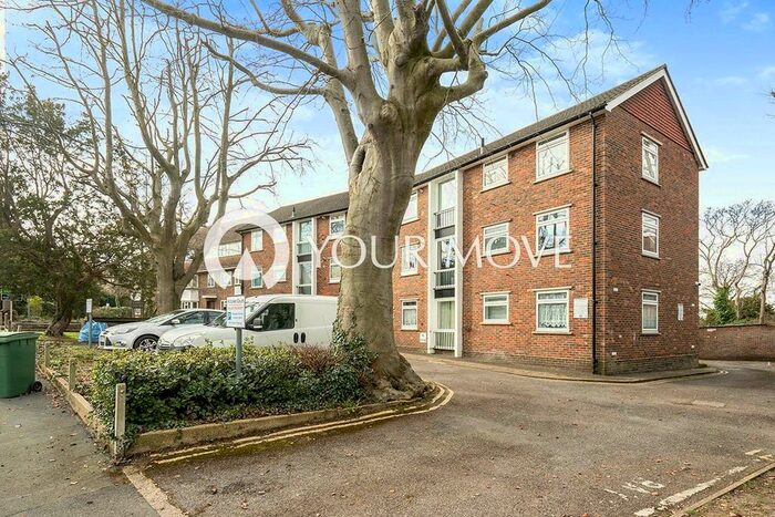 3 Bedroom Flat To Rent In Eaton Road, Sutton, Surrey, SM2