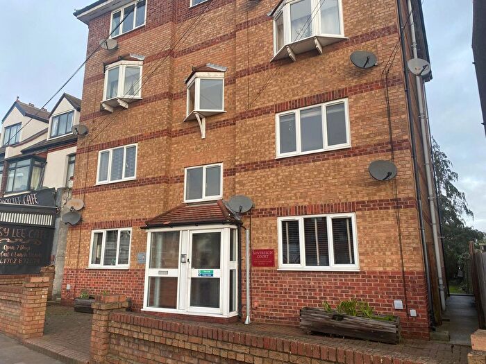 2 Bedroom Flat To Rent In London Road, Leigh On Sea, Essex, SS9