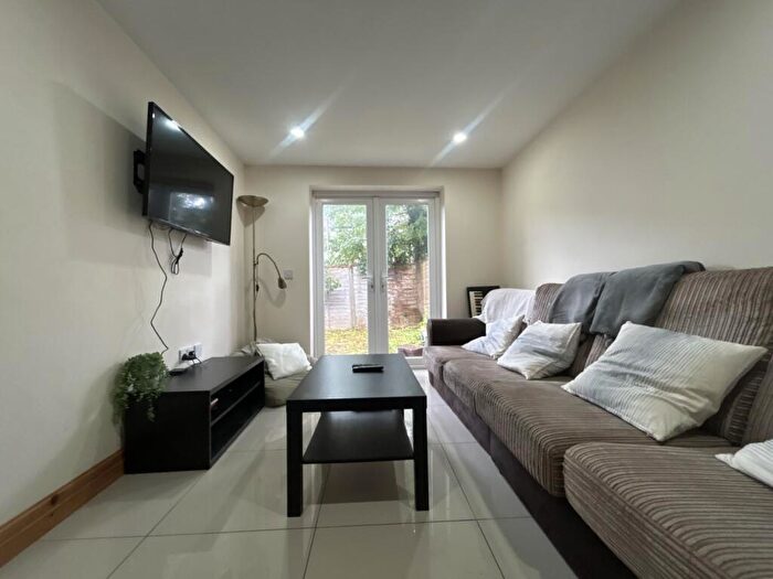 6 Bedroom End Of Terrace House To Rent In Thesiger Street, Cathays, CF24