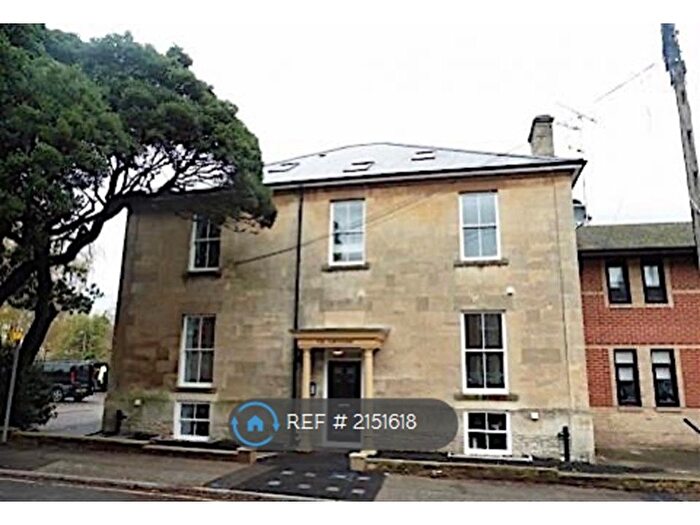1 Bedroom Flat To Rent In The Hawthorns, Chippenham, SN15