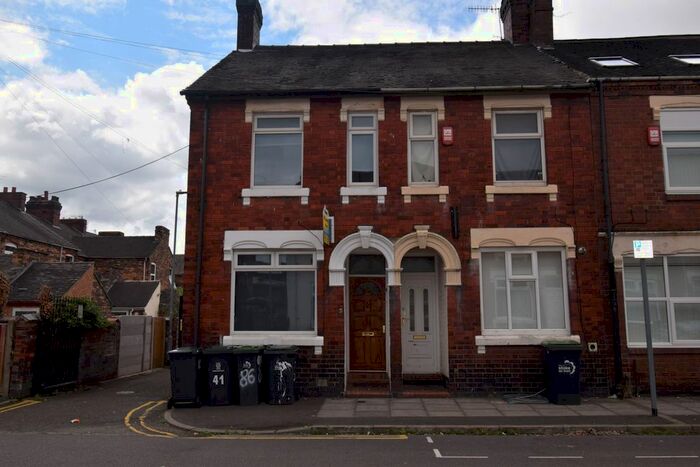 4 Bedroom Terraced House To Rent In Carlton Road, Stoke On Trent, ST4