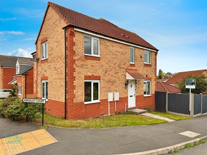 3 Bedroom Semi-Detached House For Sale In Keats Crescent, Worksop, S81