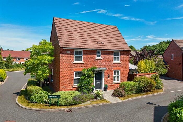 3 Bedroom Detached House For Sale In Paley Drive, Dickens Heath, Solihull, B90