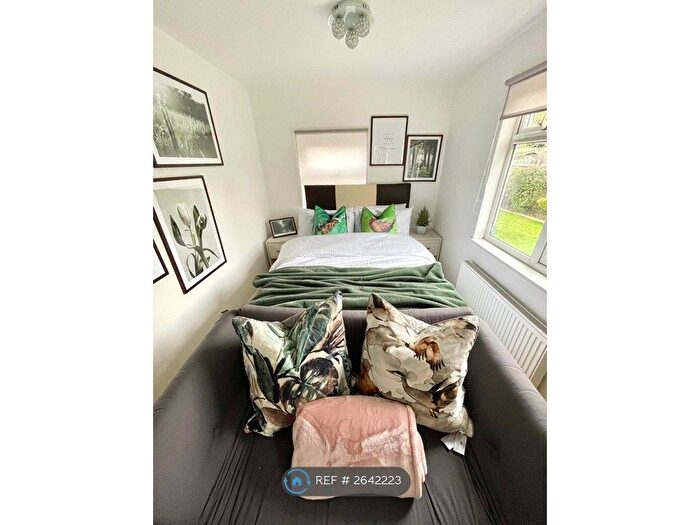 Studio To Rent In Popes Lane, Ealing, W5